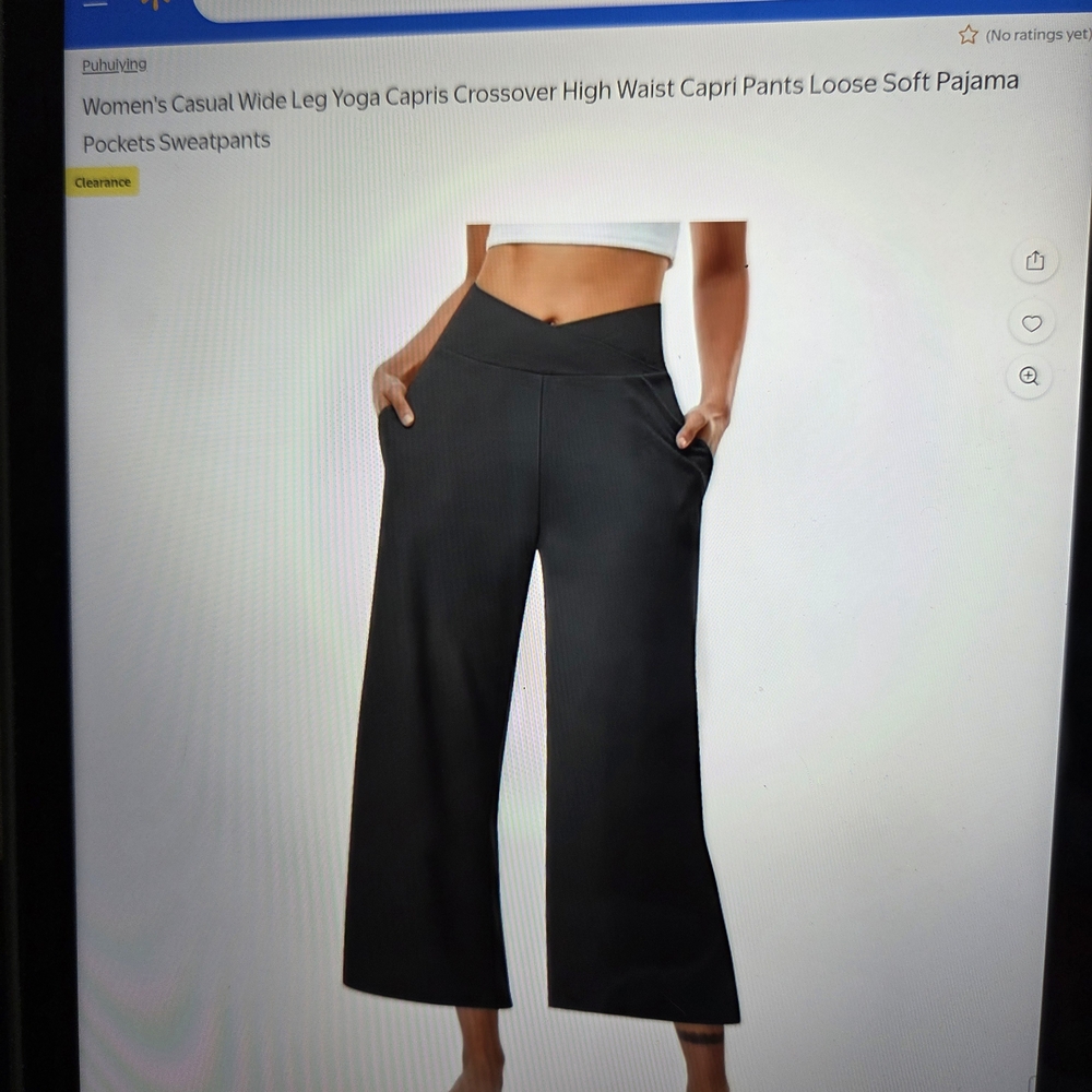 Women's Black Wide Leg Yoga Capris